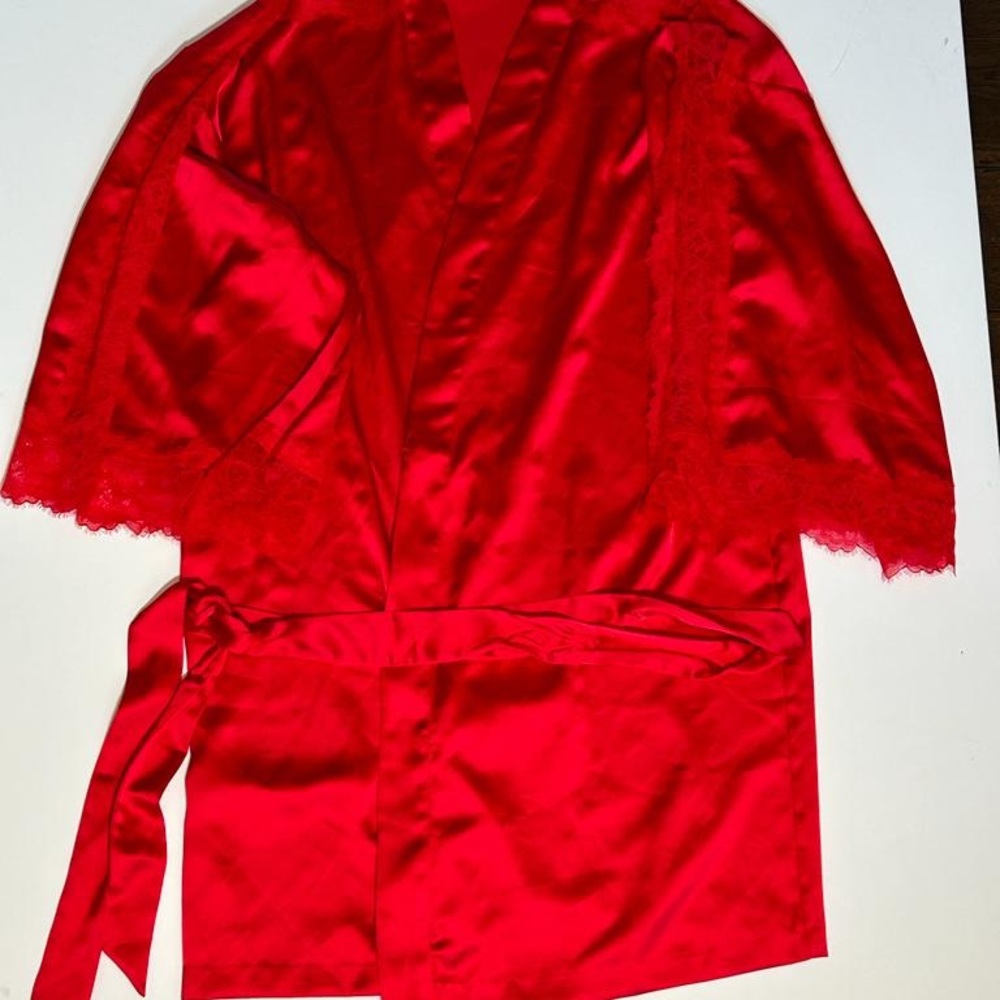 Victoria Secrets Short Red Robe- Medium/Large - Picture 3 of 5